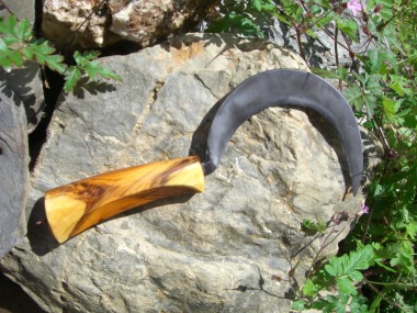 Kräutersichel<br /><br /><br /><br /><br /><br />
mittelalterliche Form